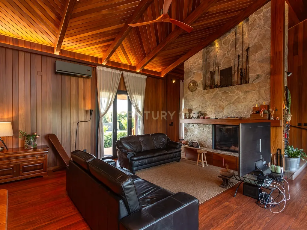 Moradia Isolada em Sarilhos Grandes com Vista para o Rio e Jardim Privado - Image 25